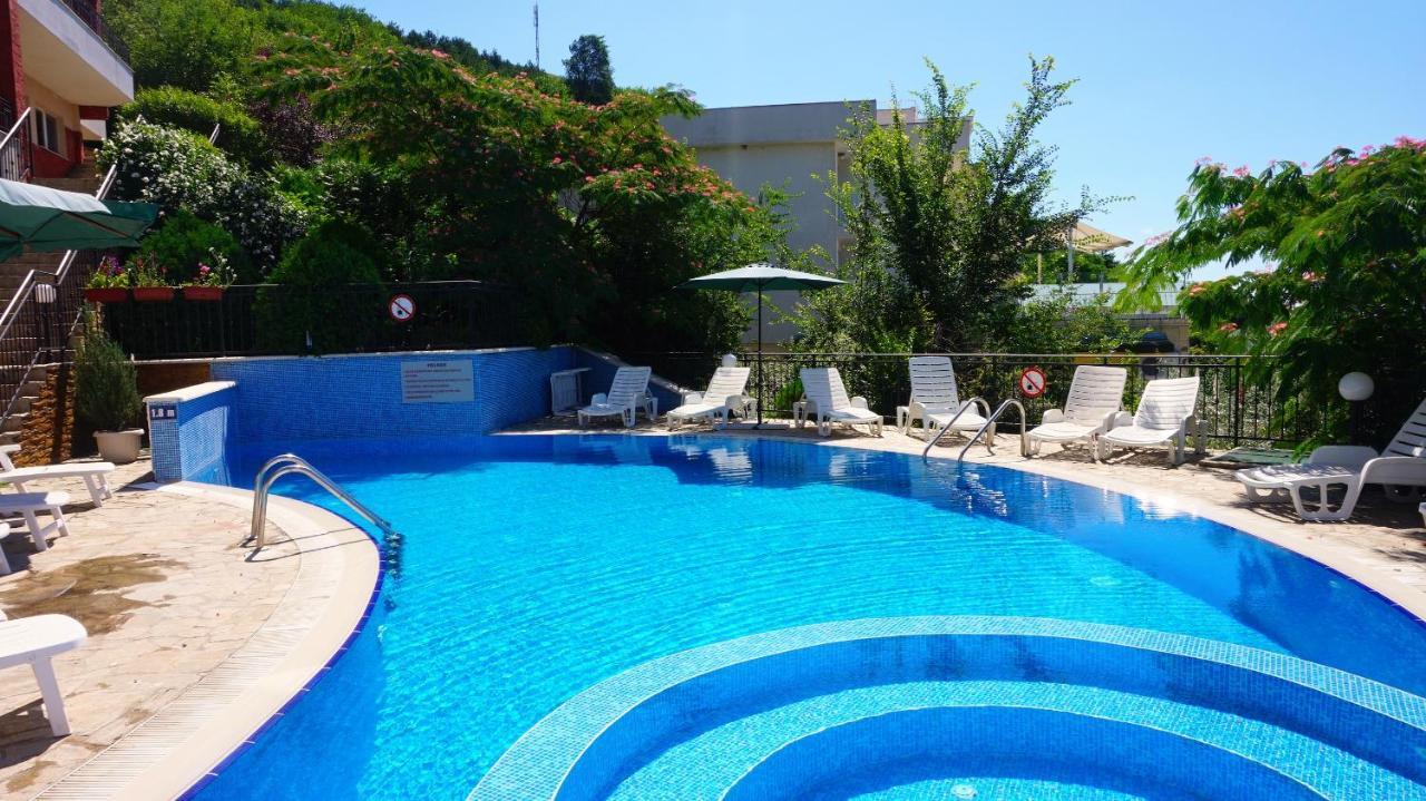 Апартаменти Свети Георги - Saint George Apartments Kavarna Exterior photo